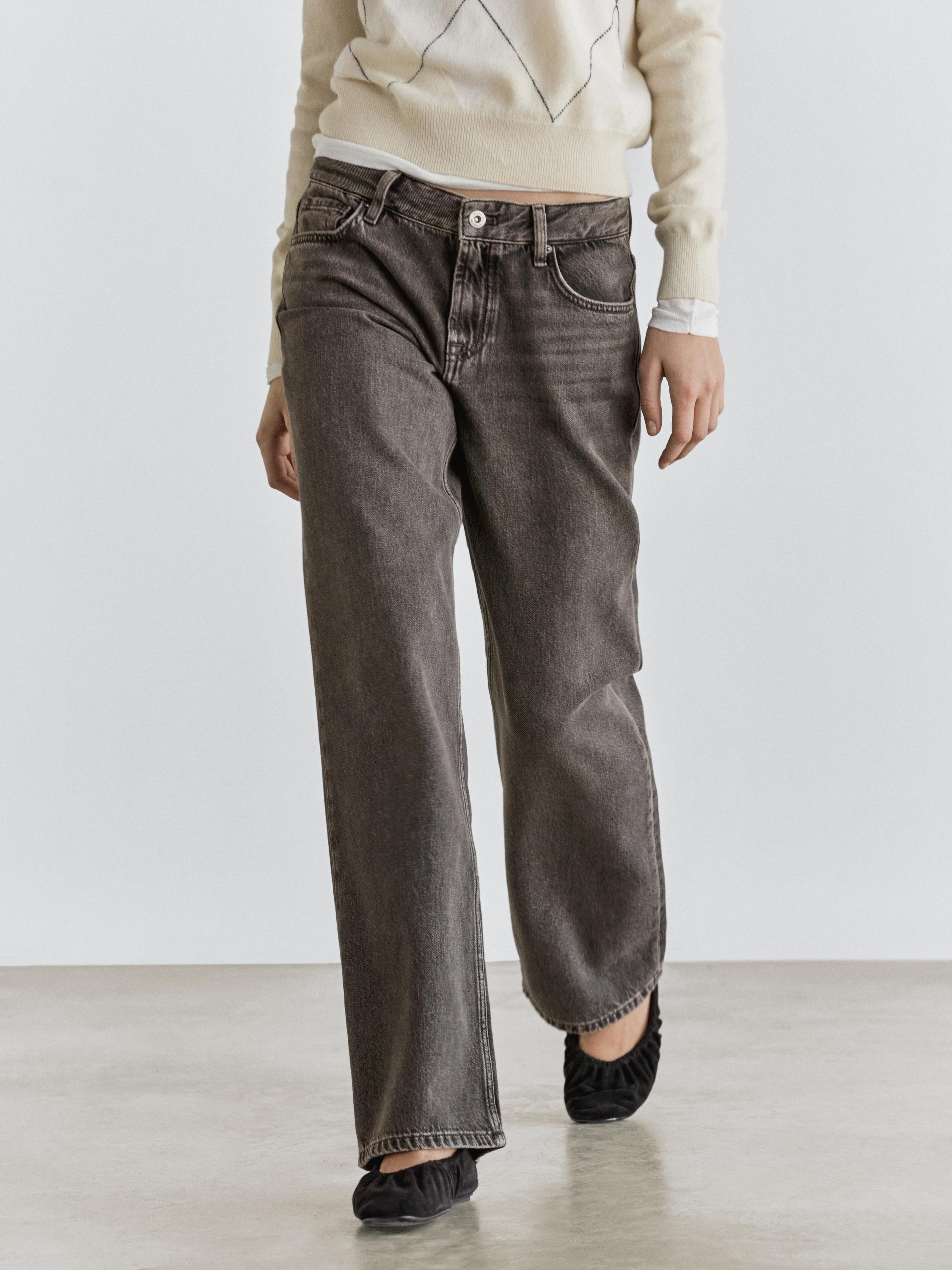 Straight-leg low-rise jeans